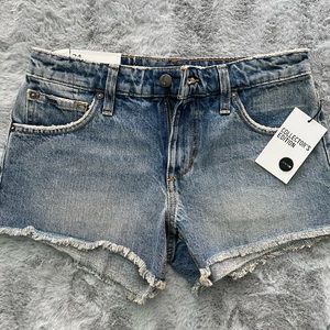 *New* Joe’s Jeans Hera Collector’s Edition Cut Off Short